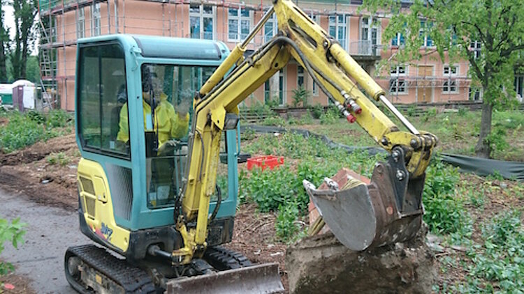  Endlich können auch die Arbeiten im Garten starten